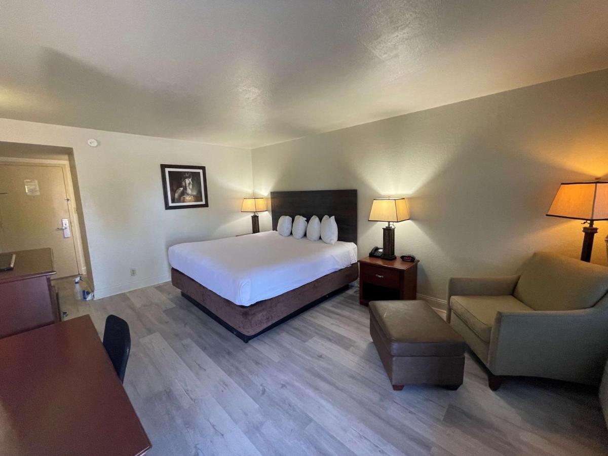 Surestay Plus By Best Western Lawton Esterno foto