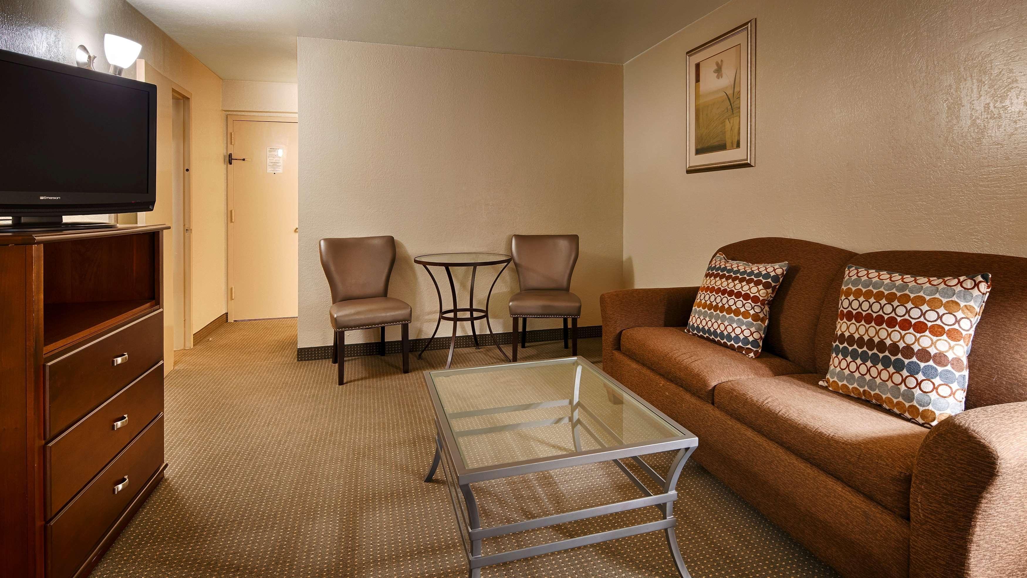 Surestay Plus By Best Western Lawton Esterno foto