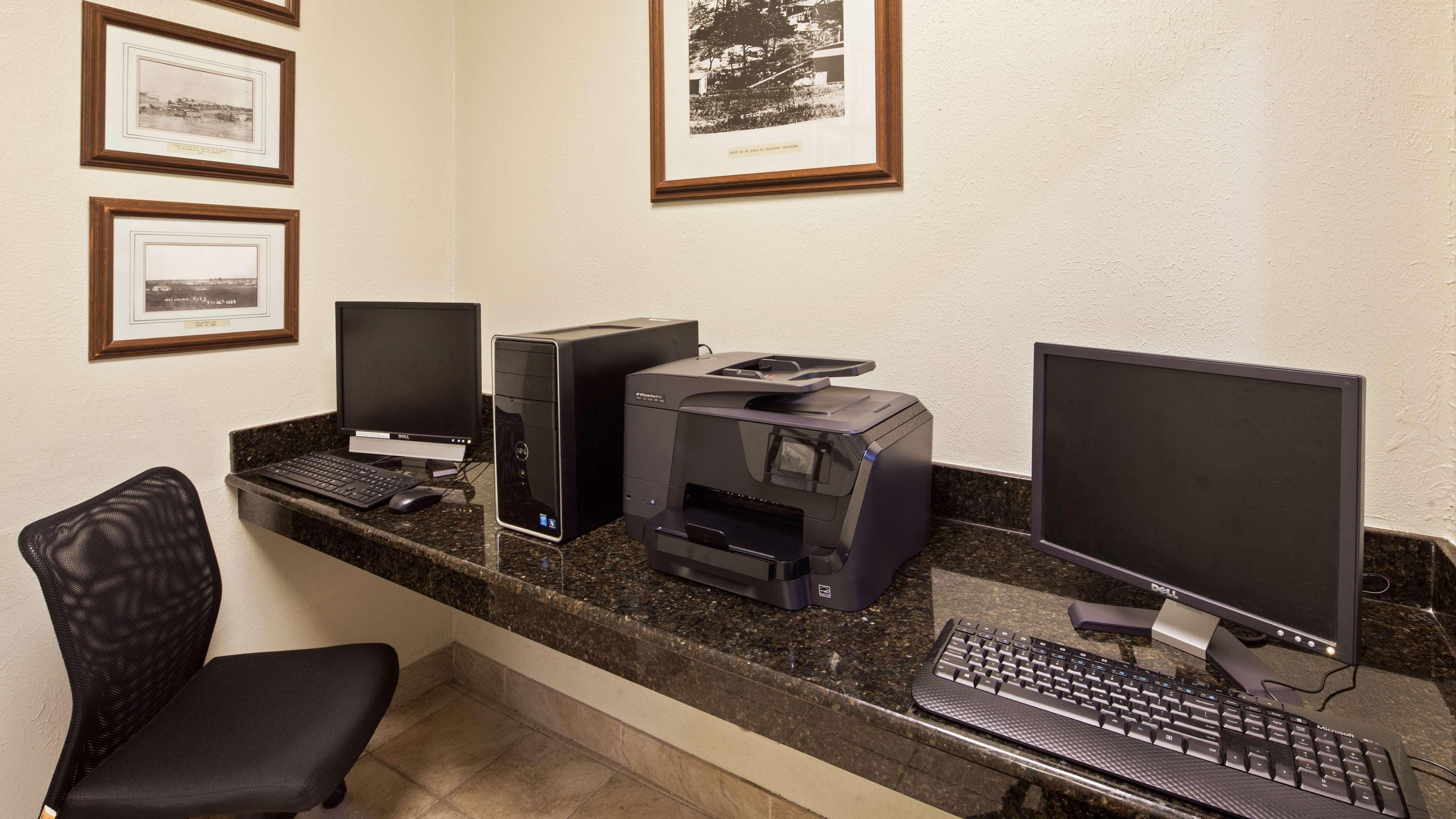 Surestay Plus By Best Western Lawton Esterno foto