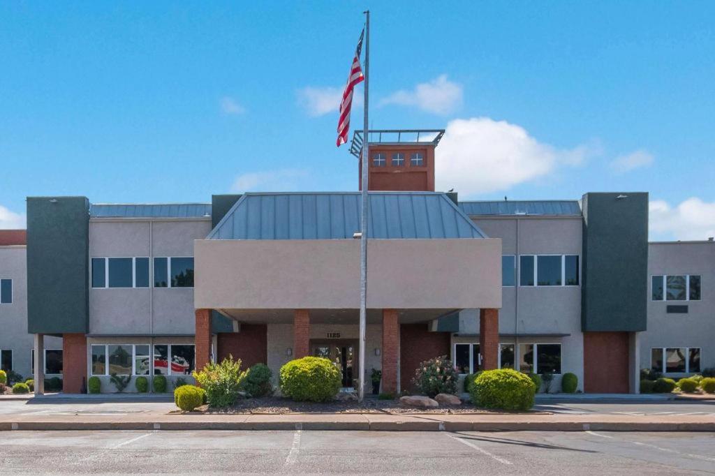 Surestay Plus By Best Western Lawton Esterno foto