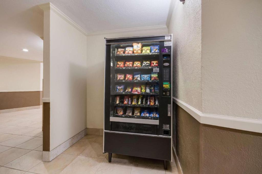 Surestay Plus By Best Western Lawton Esterno foto